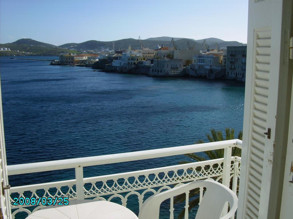 Sea Colours Rooms & Apartments Ermoupoli Ruang foto